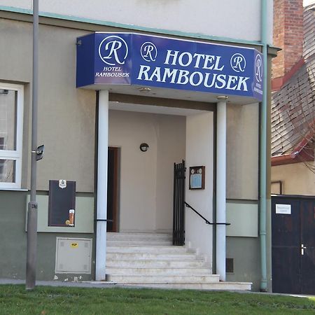 Hotel Rambousek Nové Město nad Metují Kültér fotó