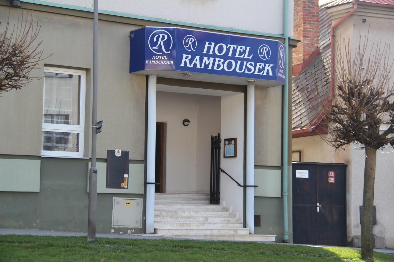 Hotel Rambousek Nové Město nad Metují Kültér fotó
